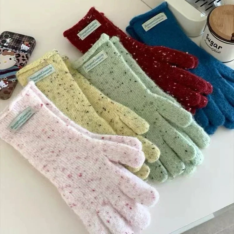 Зимние корейские вязаные перчатки из пряжи в горошек Ins Wind, простые универсальные разноцветные перчатки, теплые студенческие перчатки для езды на велосипеде
Зимние корейские вязаные перчатки из пряжи в горошек Ins Wind, простые универсальные разноцветные перчатки, теплые студенческие перчатки для езды на велосипеде