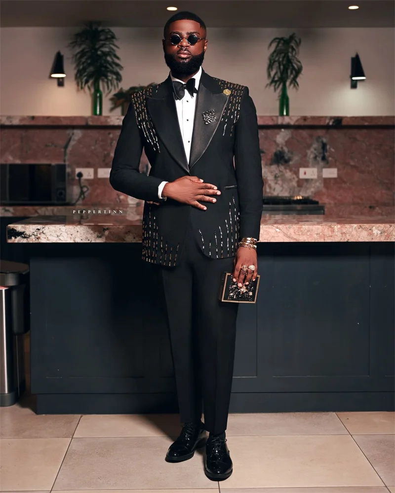 Black Men Suit Set 2 Piece Crystals Blazer+Pants Trousers Prom Wedding Tuxedos Coat Cotton Customized Formal Office Jacket
Black Men Suit Set 2 Piece Crystals Blazer+Pants Trousers Prom Wedding Tuxedos Coat Cotton Customized Formal Office Jacket