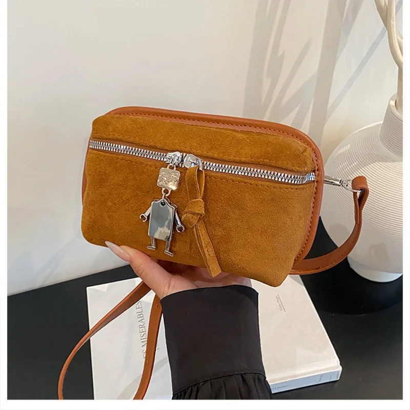 Классическая элегантная женская сумка через плечо, кожаная сумка-мессенджер, разработанная роскошным брендом, известные дизайнерские сумки
Классическая элегантная женская сумка через плечо, кожаная сумка-мессенджер, разработанная роскошным брендом, известные дизайнерские сумки