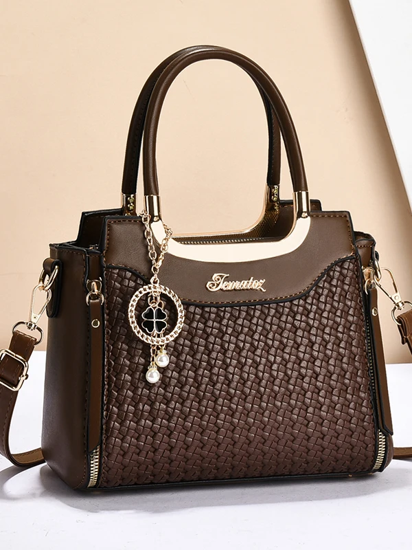 Trendy Knitted Simple Fashion Ladies Handbag Casual Shoulder Crossbody Bag Soft PU Leather Zipper Closure Daily Use Bag
Trendy Knitted Simple Fashion Ladies Handbag Casual Shoulder Crossbody Bag Soft PU Leather Zipper Closure Daily Use Bag