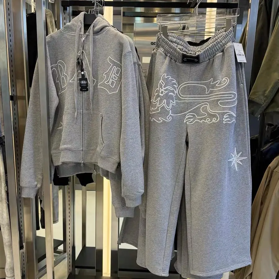 American Style Casual Hoodie Women Loose Sporty Streetwear Top Trendy Hot Girl Long Sleeve Zipper Letter Pattern
American Style Casual Hoodie Women Loose Sporty Streetwear Top Trendy Hot Girl Long Sleeve Zipper Letter Pattern