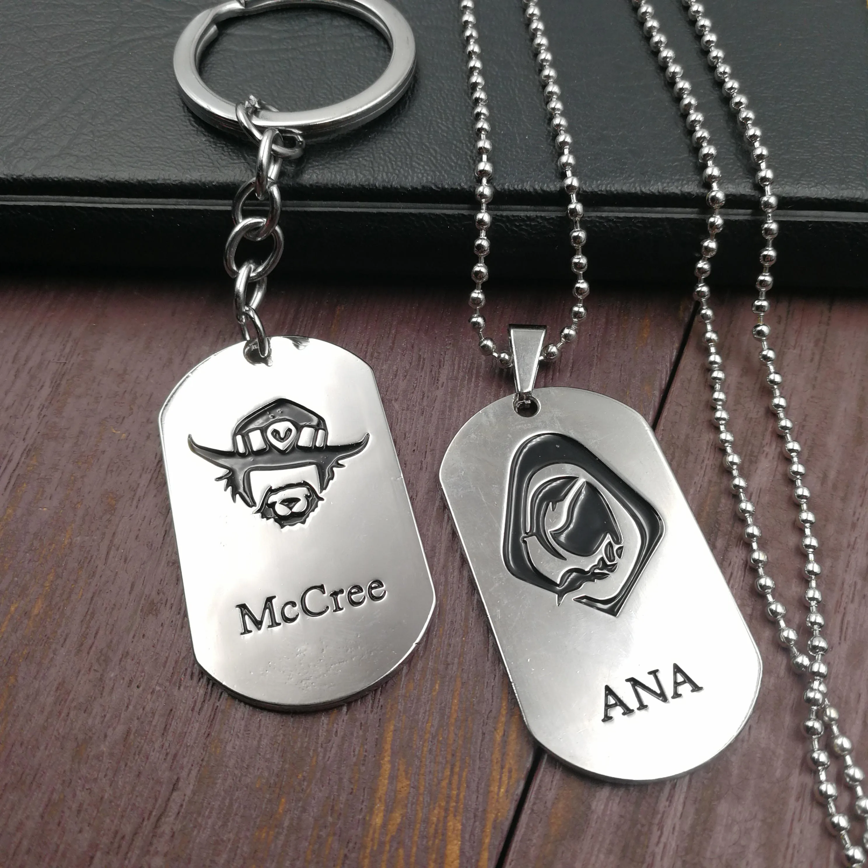 Overwatch D.va Hanzo Mei Necklace Keychain Noble Dog Tag Titanium Steel Chain Pendant for Men Boy Student Costume Jewelrys
Overwatch D.va Hanzo Mei Necklace Keychain Noble Dog Tag Titanium Steel Chain Pendant for Men Boy Student Costume Jewelrys