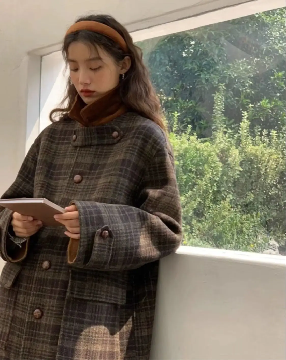 Retro Plaid Woolen Coat For Women'S Autumn And Winter New Style Doubled Splicing Fashionable Thick Woolen Coat
Retro Plaid Woolen Coat For Women'S Autumn And Winter New Style Doubled Splicing Fashionable Thick Woolen Coat