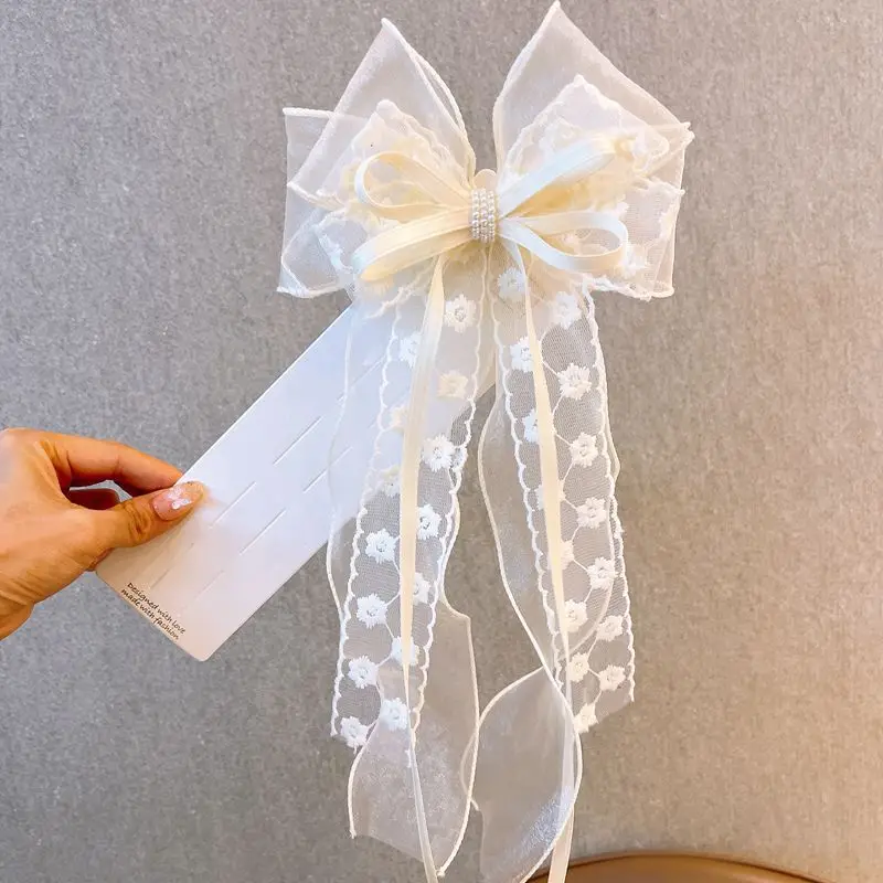 1 шт., зажим для когтей со стразами, тюль, дизайн с пузырьковым бантом, французский поворотный держатель, нескользящая ручка для женщин, новинка 2025 года, роскошь 
1 шт., зажим для когтей со стразами, тюль, дизайн с пузырьковым бантом, французский поворотный держатель, нескользящая ручка для женщин, новинка 2025 года, роскошь