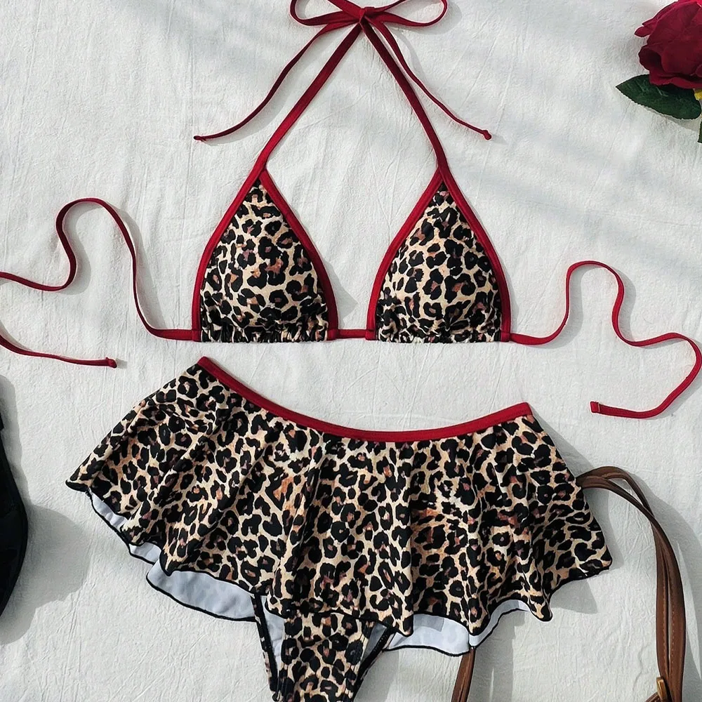 Fashion Sexy Bikini Women's Suit Backless Leopard Print Splicing Skirt Style Split-Body Two-Piece Beach Lace Up Swimsuit
Fashion Sexy Bikini Women's Suit Backless Leopard Print Splicing Skirt Style Split-Body Two-Piece Beach Lace Up Swimsuit