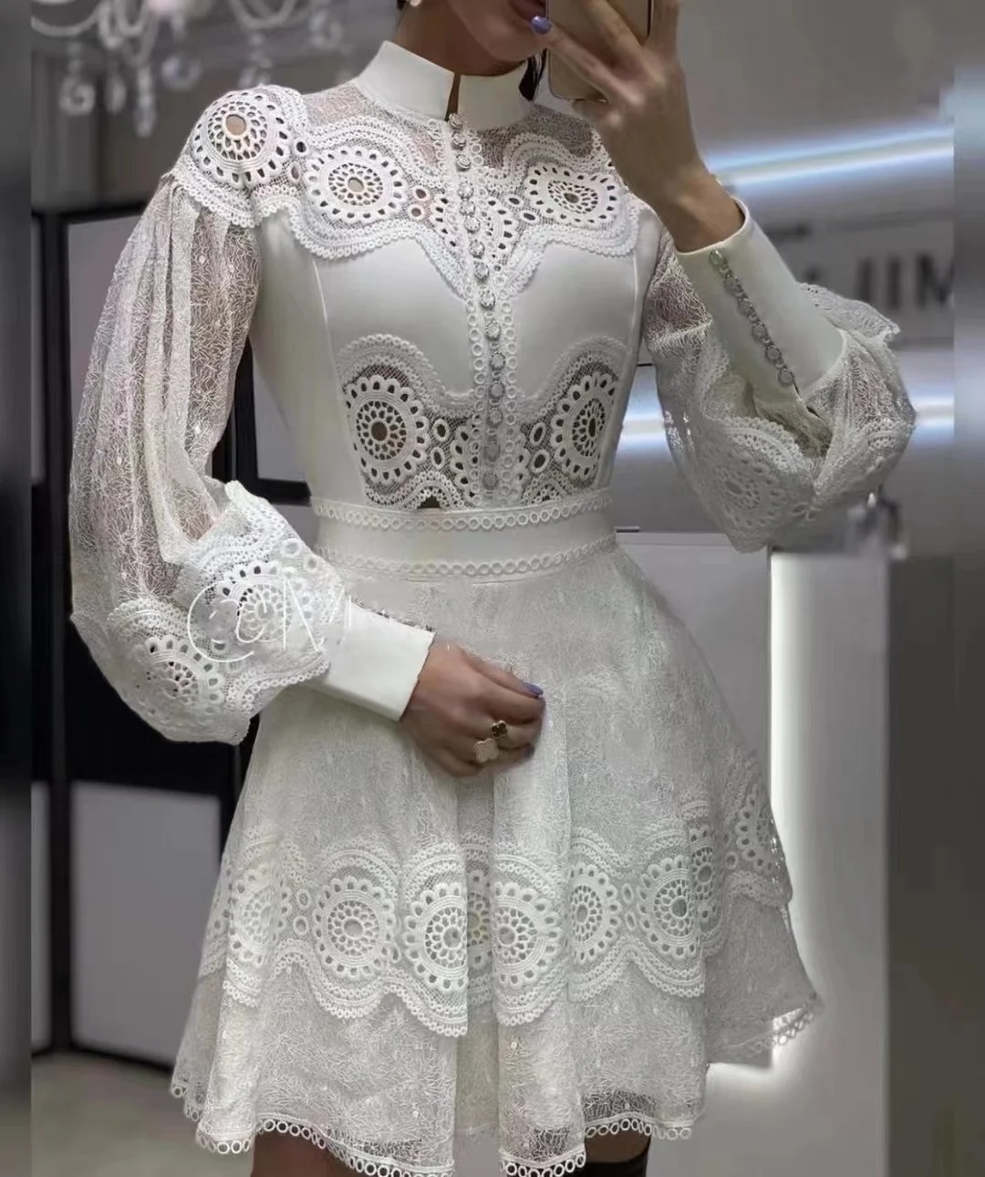 Fashionable new European and American court style stand-up collar lantern sleeves single-breasted water-soluble lace with waist-
Fashionable new European and American court style stand-up collar lantern sleeves single-breasted water-soluble lace with waist-