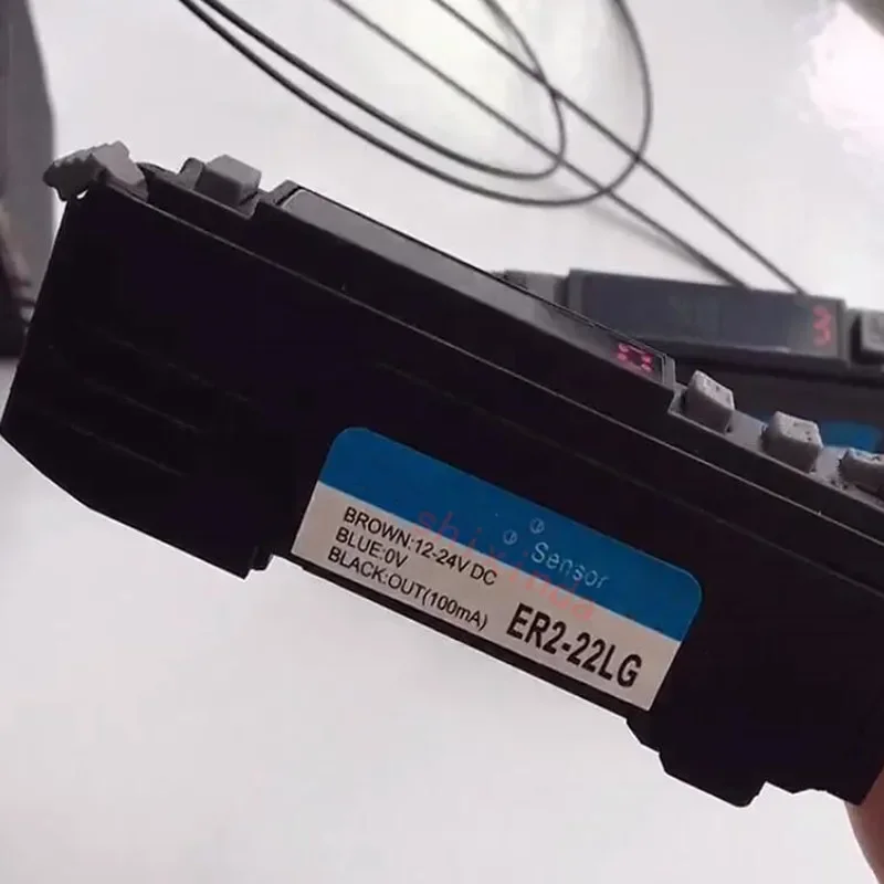 ER2-22LG Оптоволоконный усилитель Датчик Цветной фотоэлектрический датчик цветового кода Рефлектор ИЛИ Антитез
ER2-22LG Оптоволоконный усилитель Датчик Цветной фотоэлектрический датчик цветового кода Рефлектор ИЛИ Антитез