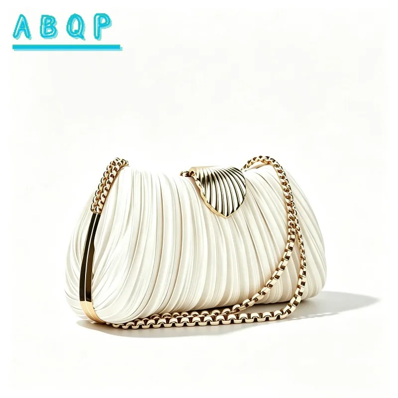 New Dinner Clutch Luxury Brand Dinner Party Personalized Fashion Clutch Elegant Satin Pleated Women's Handbag High Quality
New Dinner Clutch Luxury Brand Dinner Party Personalized Fashion Clutch Elegant Satin Pleated Women's Handbag High Quality