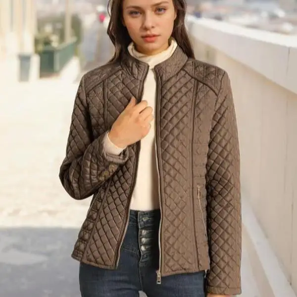 Зимняя длинная повседневная женская куртка из искусственной кожи с молнией и декоративной строчкой, приталенная, тонкая, укороченная, Ciwalk
Зимняя длинная повседневная женская куртка из искусственной кожи с молнией и декоративной строчкой, приталенная, тонкая, укороченная, Ciwalk