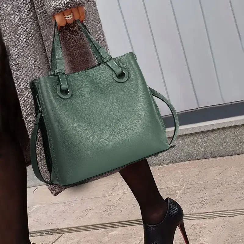 Genuine Leather Women's Bag 2023 New Atmosphere Crossbody Bucket Wrap Head Layer Cowhide Bag Women's Handbag
Genuine Leather Women's Bag 2023 New Atmosphere Crossbody Bucket Wrap Head Layer Cowhide Bag Women's Handbag
