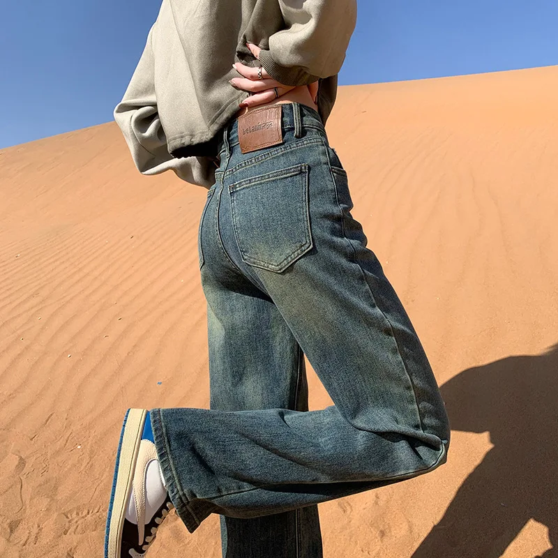 Свободные широкие джинсы с высокой талией, женские повседневные прямые однотонные осенне-зимние новые свободные женские джинсы с высокой талией
Свободные широкие джинсы с высокой талией, женские повседневные прямые однотонные осенне-зимние новые свободные женские джинсы с высокой талией