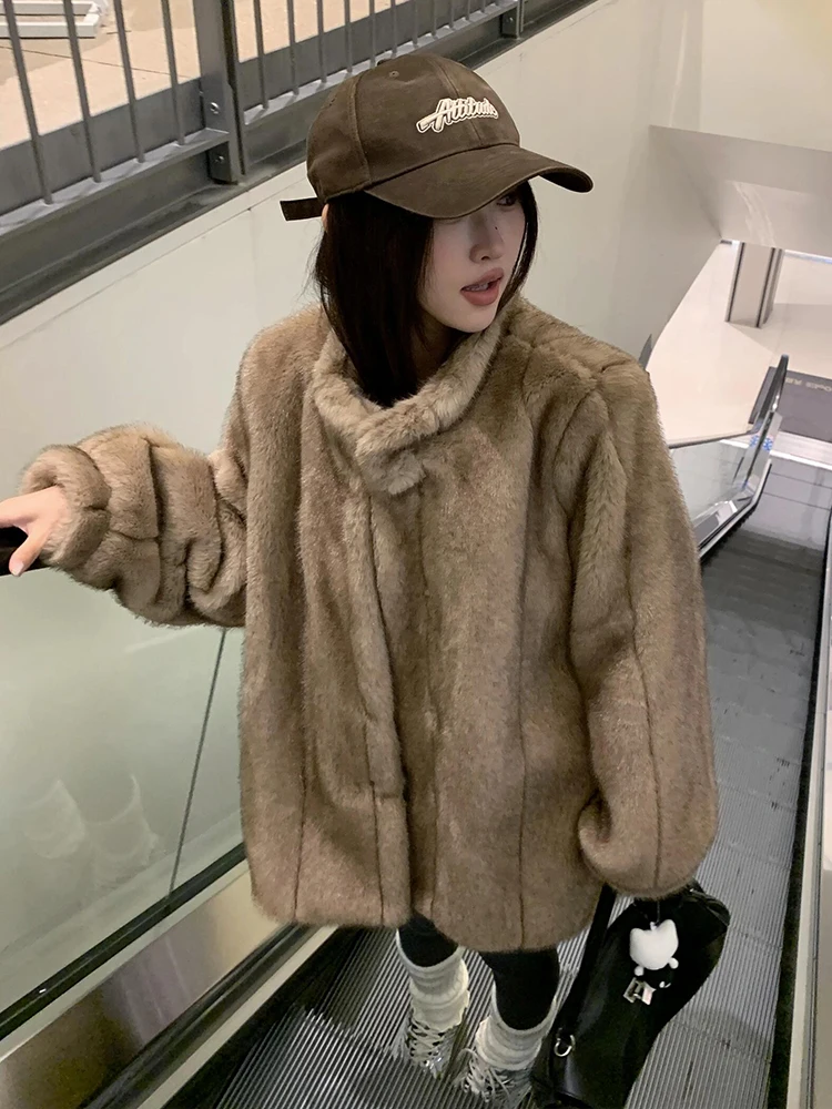 Модная женская шуба из искусственного меха норки Young Sle средней длины, утепленная, из кроличьего меха, в корейском стиле, осенне-зимняя верхняя одежда
Модная женская шуба из искусственного меха норки Young Sle средней длины, утепленная, из кроличьего меха, в корейском стиле, осенне-зимняя верхняя одежда