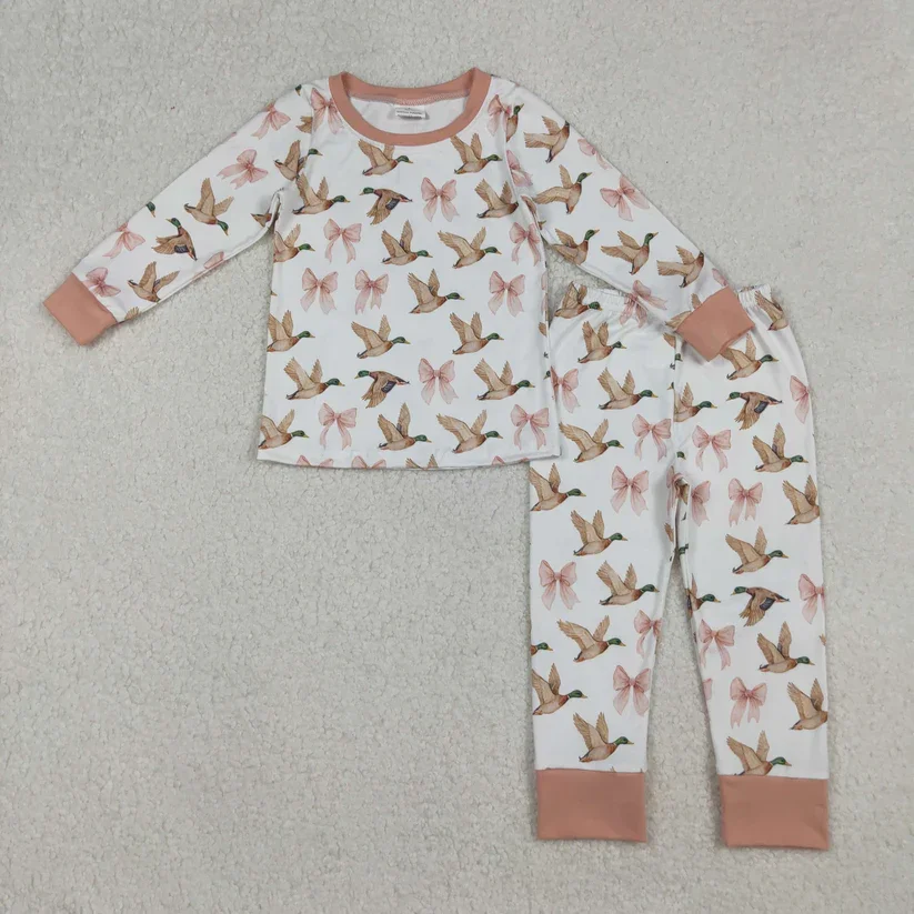 Wholesale kids pajamas clothes outfits long-sleeved duck and bow pattern pajama set
Wholesale kids pajamas clothes outfits long-sleeved duck and bow pattern pajama set