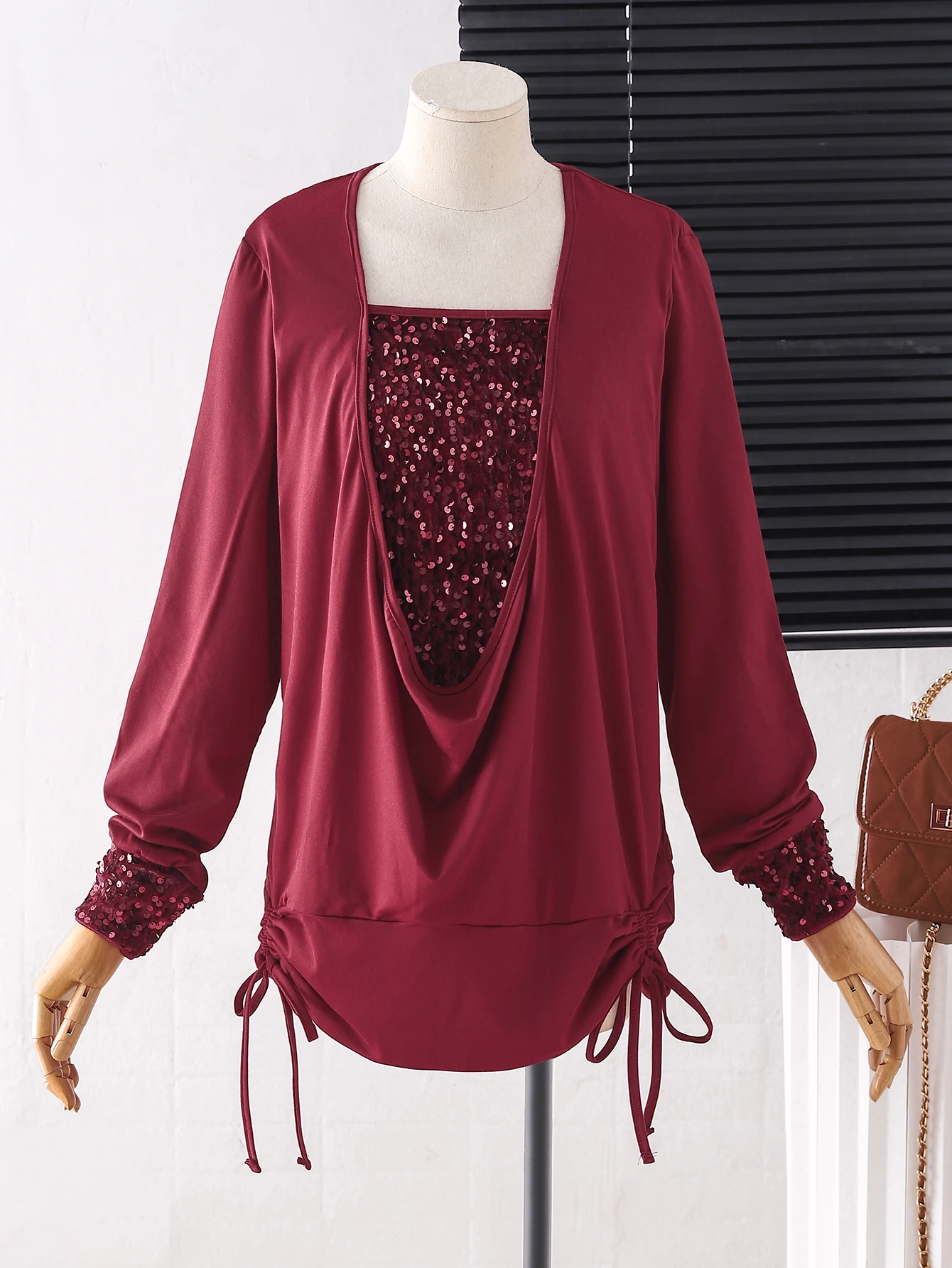 Женский комплект из двух предметов с иллюзией винно-красного цвета и блестками, рубашка с v-образным вырезом и длинными рукавами, утягивающая талия, праздничная одежда
Женский комплект из двух предметов с иллюзией винно-красного цвета и блестками, рубашка с v-образным вырезом и длинными рукавами, утягивающая талия, праздничная одежда