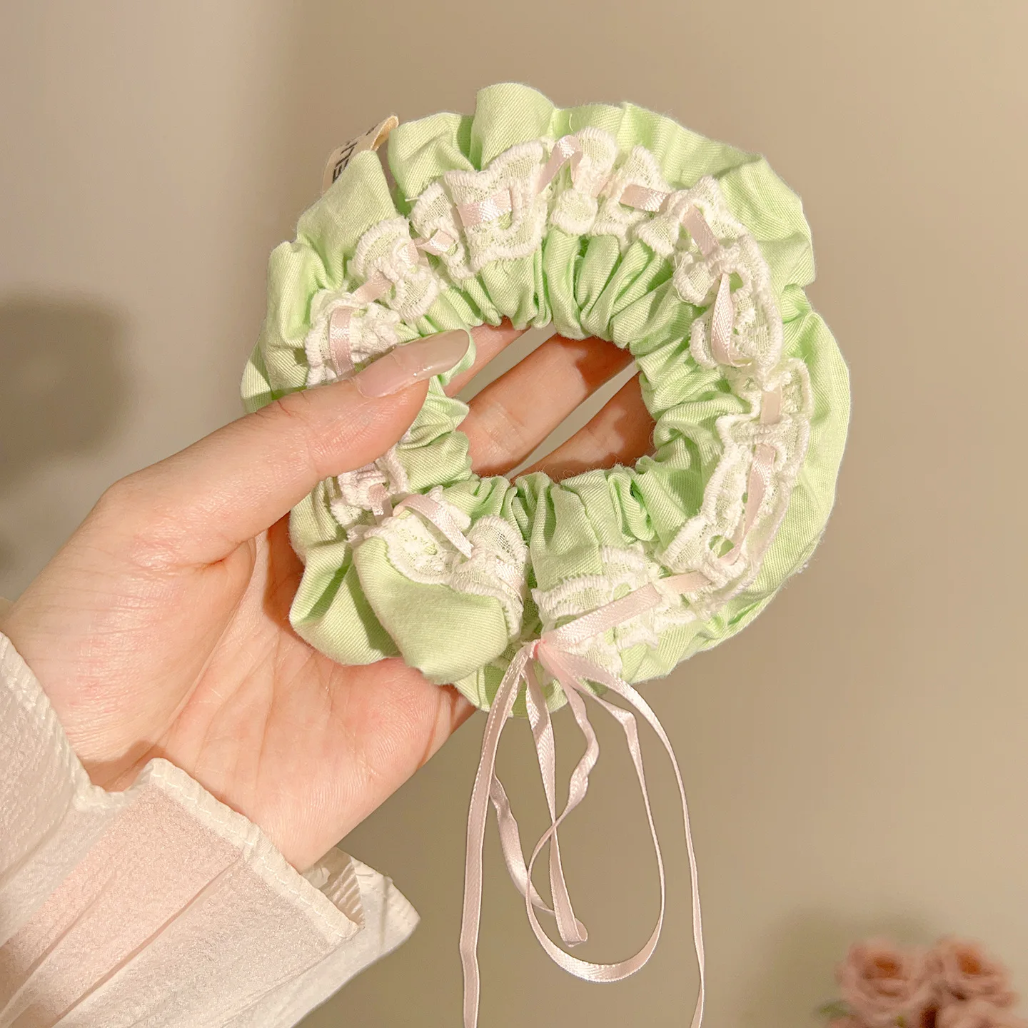 2025 New Women's Lace Trim Large Bow Headband – High Elasticity Non-Slip Hair Tie for Braided Hairstyles & Special Occasions
2025 New Women's Lace Trim Large Bow Headband – High Elasticity Non-Slip Hair Tie for Braided Hairstyles & Special Occasions