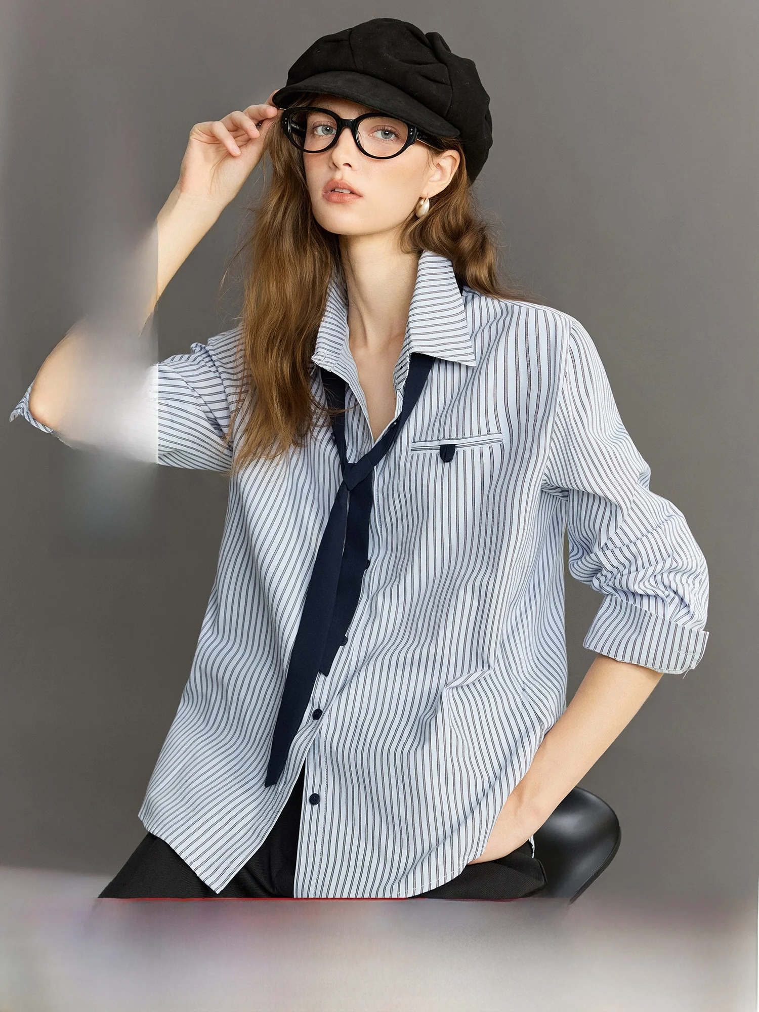 Синяя полосатая блузка из хлопка и вельвета с отстегивающимся галстуком, женская, в стиле колор-блок, для повседневной носки, свободного кроя, из смесового полиэстера
Синяя полосатая блузка из хлопка и вельвета с отстегивающимся галстуком, женская, в стиле колор-блок, для повседневной носки, свободного кроя, из смесового полиэстера