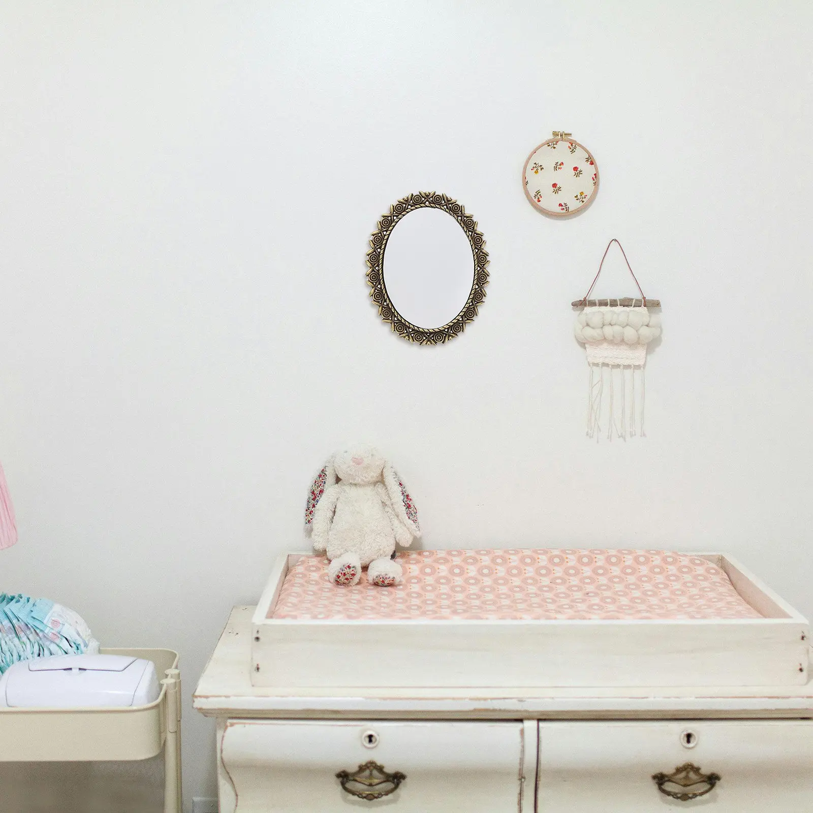 4Pcs Vintage Mini Simulated Mirror for Dollhouse Decor Oval Shaped Framed Reflective Surface Ideal Mini Furniture DIY Layout
4Pcs Vintage Mini Simulated Mirror for Dollhouse Decor Oval Shaped Framed Reflective Surface Ideal Mini Furniture DIY Layout
