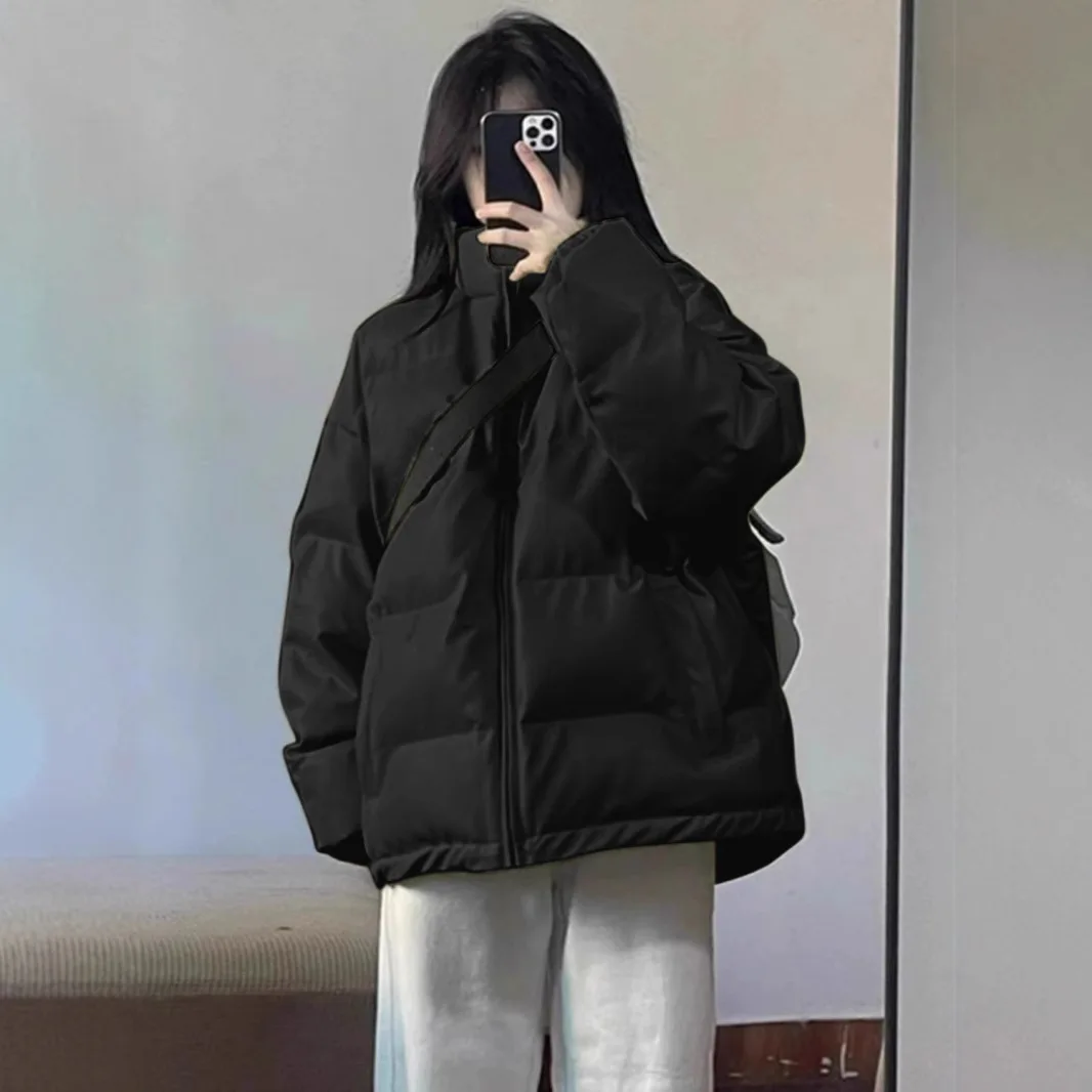 2025Зимние новые однотонные женские куртки на утином пуху, пальто с толстым воротником-стойкой, женская свободная теплая верхняя одежда, модная уличная одежда
2025Зимние новые однотонные женские куртки на утином пуху, пальто с толстым воротником-стойкой, женская свободная теплая верхняя одежда, модная уличная одежда