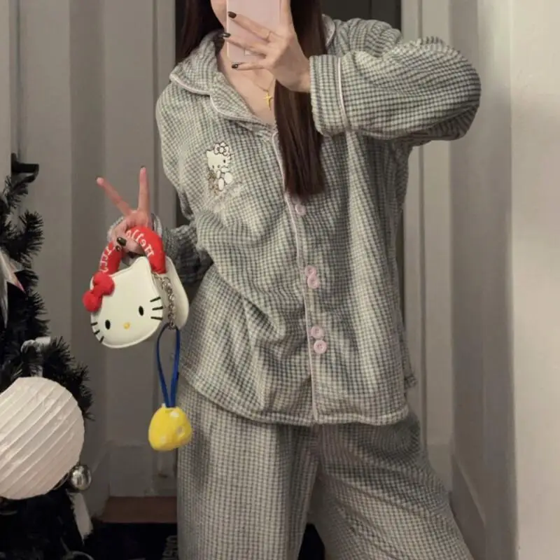 Hot Sanrio Hello Kitty Pajamas Homewear Set Flannel Coral Fleece Women Home Outdoor Autumn Winter New Plush Thickened Warm Sweet
Hot Sanrio Hello Kitty Pajamas Homewear Set Flannel Coral Fleece Women Home Outdoor Autumn Winter New Plush Thickened Warm Sweet