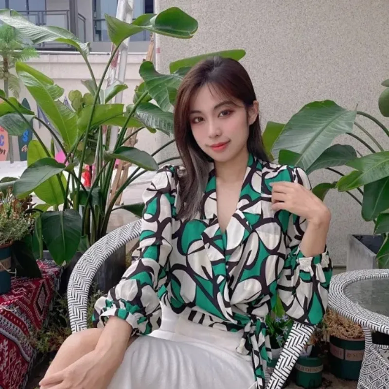 Green Print Fashion Elegant Women's Turn-down Collar Blouse Female Long Sleeve Lace-Up Top 2023 Spring New
Green Print Fashion Elegant Women's Turn-down Collar Blouse Female Long Sleeve Lace-Up Top 2023 Spring New