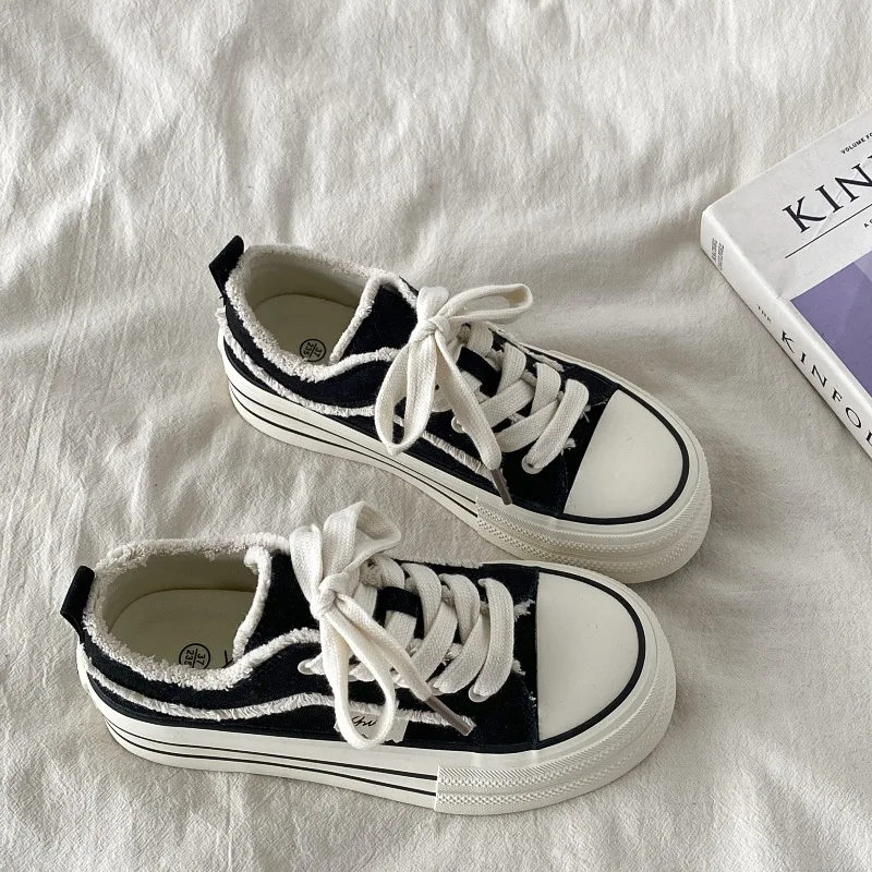 Ультракомфортные парусиновые туфли без шнуровки 2025, женские кроссовки на массивной платформе, потертые туфли для ленивых на мягкой подошве, повседневные прогулочные туфли на плоской подошве 
Ультракомфортные парусиновые туфли без шнуровки 2025, женские кроссовки на массивной платформе, потертые туфли для ленивых на мягкой подошве, повседневные прогулочные туфли на плоской подошве