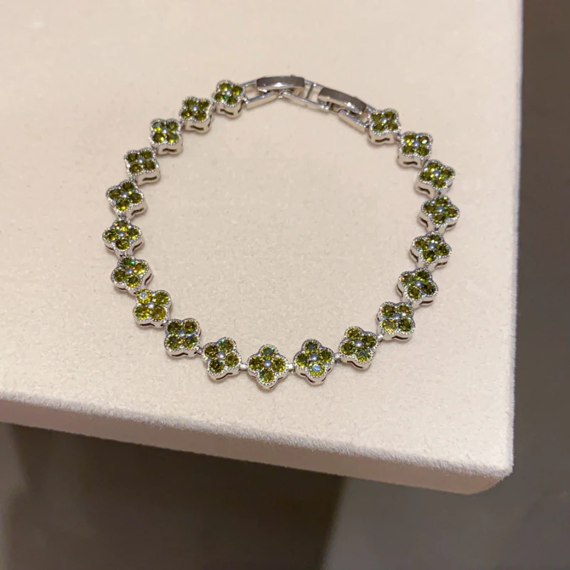 Clover Light Luxury Zircon Teardrop & Heart Bracelet - Light Luxury High-End Bracelet for Women, Versatile & Minimalist Hand Jew
Clover Light Luxury Zircon Teardrop & Heart Bracelet - Light Luxury High-End Bracelet for Women, Versatile & Minimalist Hand Jew