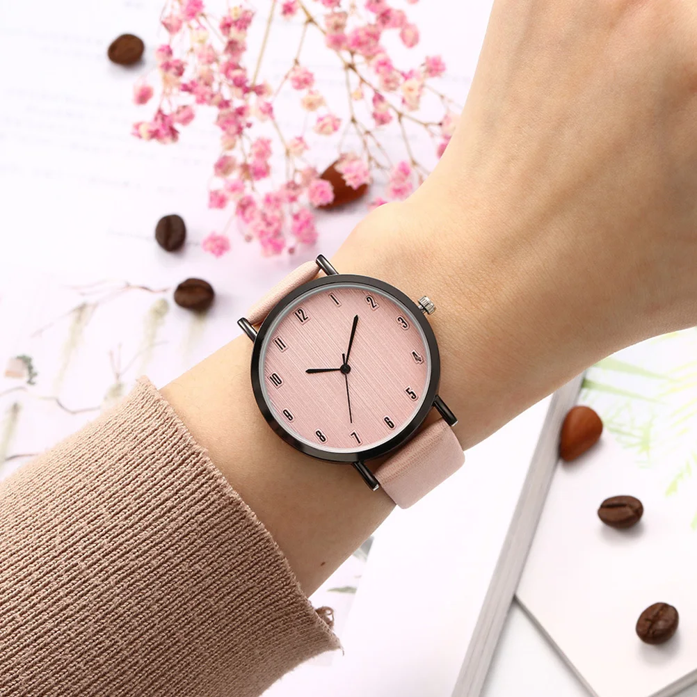 Quartz Watch Women Pink Minimalist Fashionable Wristwatch Durable Materials Precise Timekeeping Wood Grain Dial Stylish Ladies
Quartz Watch Women Pink Minimalist Fashionable Wristwatch Durable Materials Precise Timekeeping Wood Grain Dial Stylish Ladies