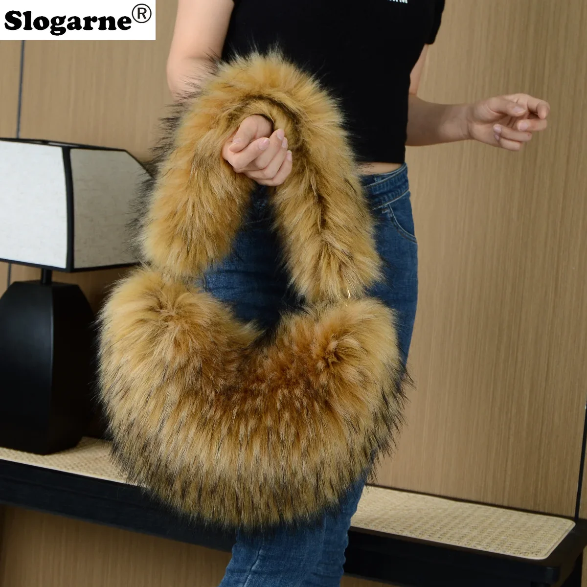 Women Trendy Designer Soft Faux Fur Heart Shaped Shoulder Bags Fur Totes Girls Handbag Purses 2025 New Plush Tote Bags Clutches
Women Trendy Designer Soft Faux Fur Heart Shaped Shoulder Bags Fur Totes Girls Handbag Purses 2025 New Plush Tote Bags Clutches