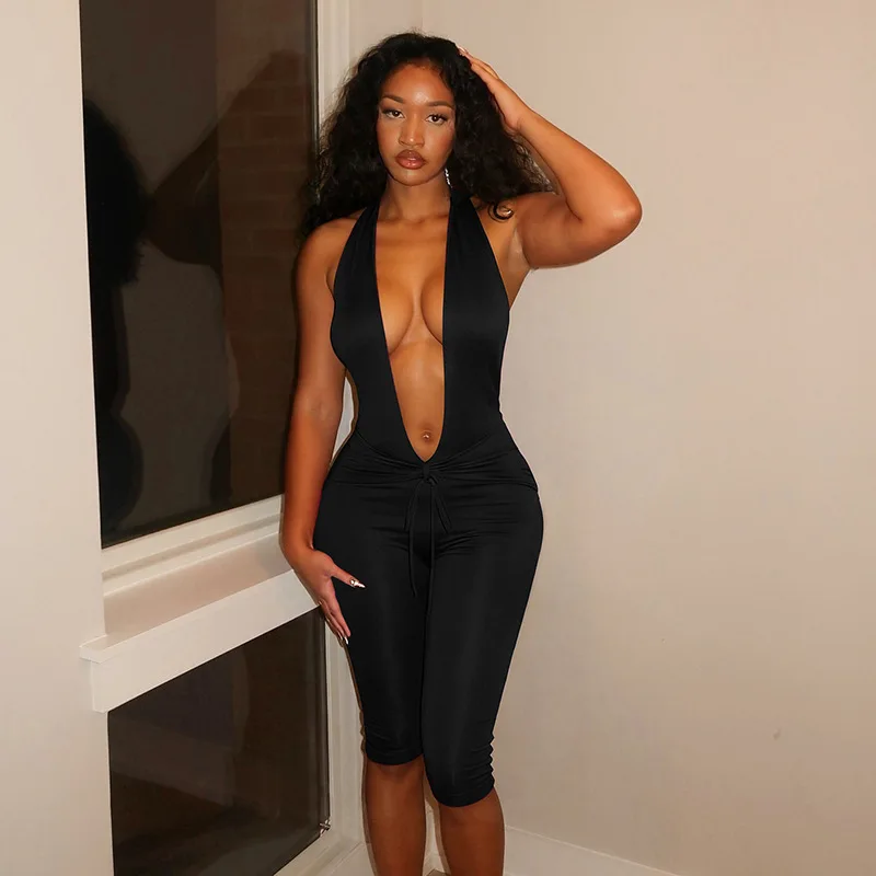 STYLISH LADY Black Deep V Halter Neck Knee Length Jumpsuit 2026 Summer Women Backless Ruched Drawstring Bodycon Romper
STYLISH LADY Black Deep V Halter Neck Knee Length Jumpsuit 2026 Summer Women Backless Ruched Drawstring Bodycon Romper