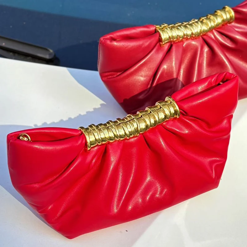 Fashion Clutch Clip Evening Bags For Women Luxury Designer Handbag And Purses 2026 New In PU Metal Handle Pleated Small Shoulder
Fashion Clutch Clip Evening Bags For Women Luxury Designer Handbag And Purses 2026 New In PU Metal Handle Pleated Small Shoulder