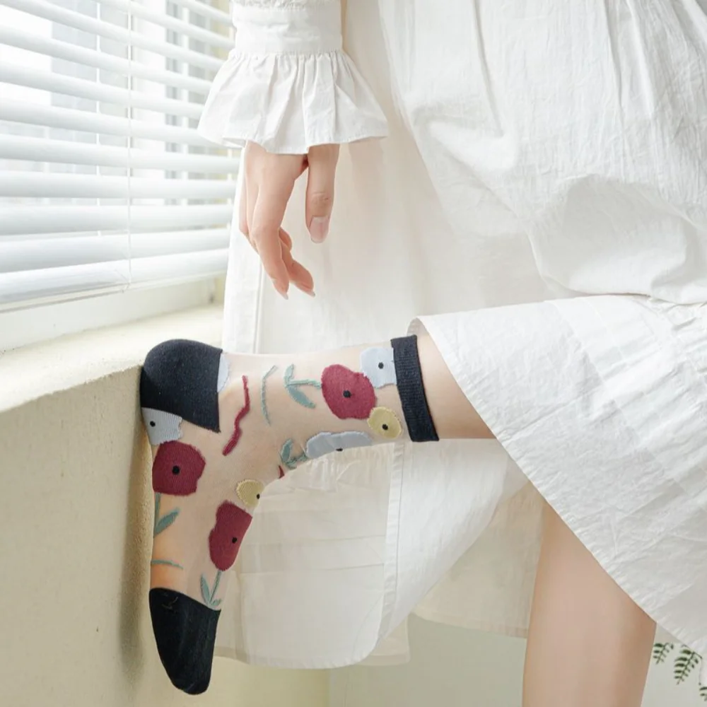 Fashion Ultra Thin Women's Socks Lace Summer Transparent Socks Breathable Sweet Silk Socks
Fashion Ultra Thin Women's Socks Lace Summer Transparent Socks Breathable Sweet Silk Socks