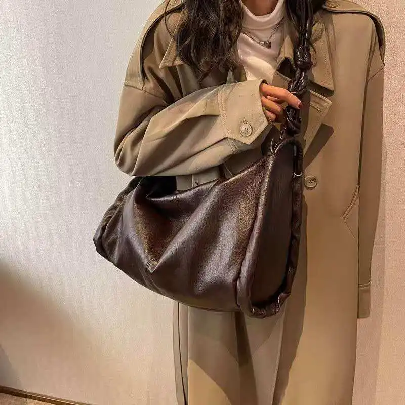 2026 Fall/Winter Fashion Large Capacity Women's Bag Versatile Style for Daily Commuting - Crossbody Shoulder Bag
2026 Fall/Winter Fashion Large Capacity Women's Bag Versatile Style for Daily Commuting - Crossbody Shoulder Bag