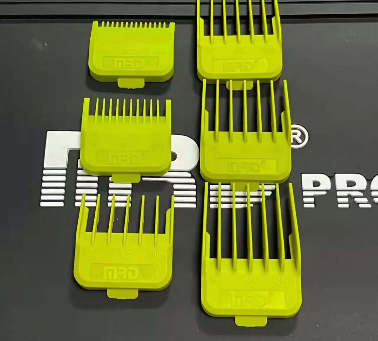 MRD/SC/DK/8148/2020C/VGR/Kemei Профессиональная машинка для стрижки, триммер, магнитная защита, черные и цветные инструменты, машинка для стрижки волос, расческа для позиционирования 
MRD/SC/DK/8148/2020C/VGR/Kemei Профессиональная машинка для стрижки, триммер, магнитная защита, черные и цветные инструменты, машинка для стрижки волос, расческа для позиционирования