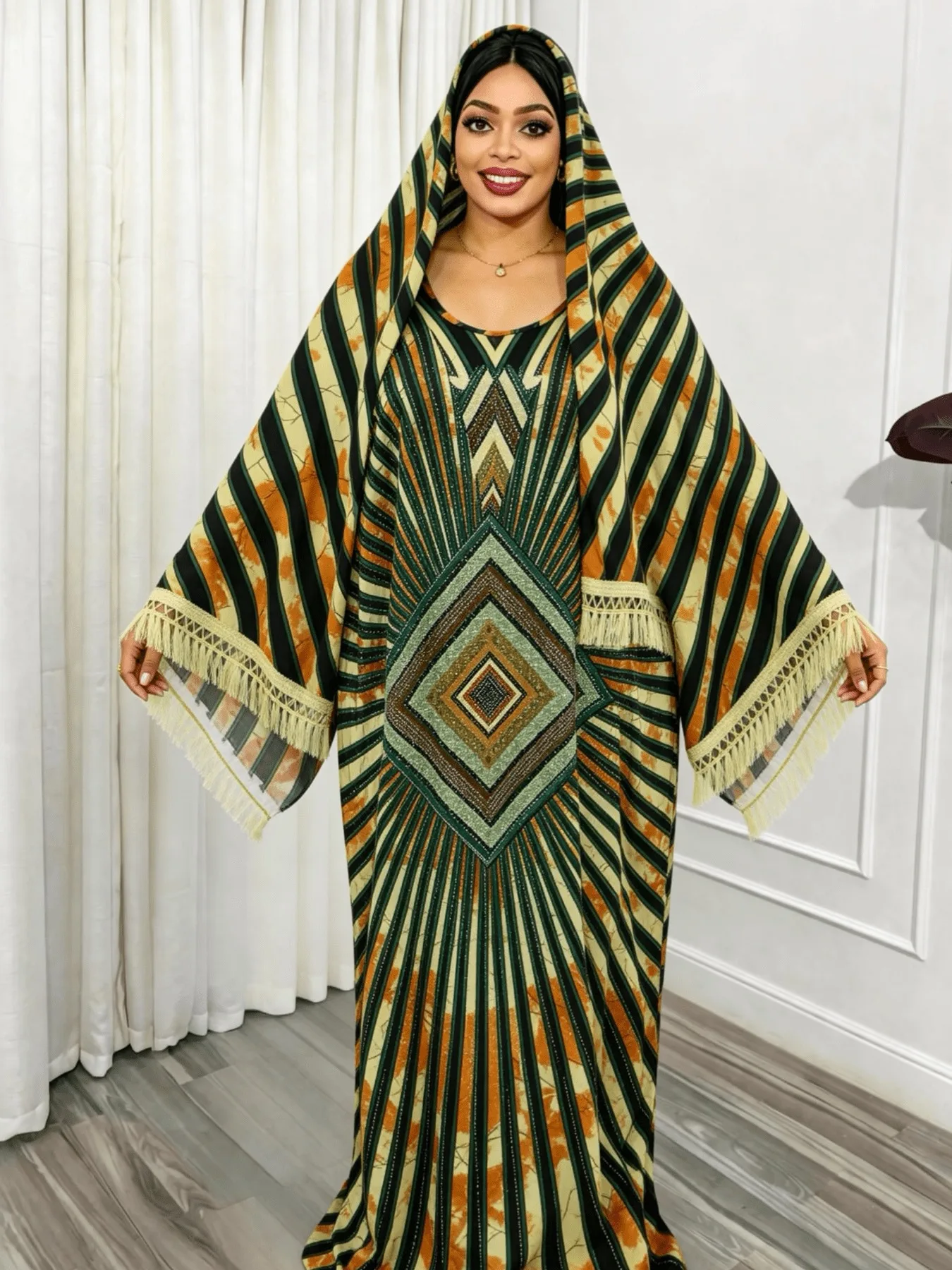 Plus Size Traditional Middle Eastern Abaya Robe Sequin Embellished With Rhinestone Sparkly Large Size Arabian Dress Outfit With
Plus Size Traditional Middle Eastern Abaya Robe Sequin Embellished With Rhinestone Sparkly Large Size Arabian Dress Outfit With