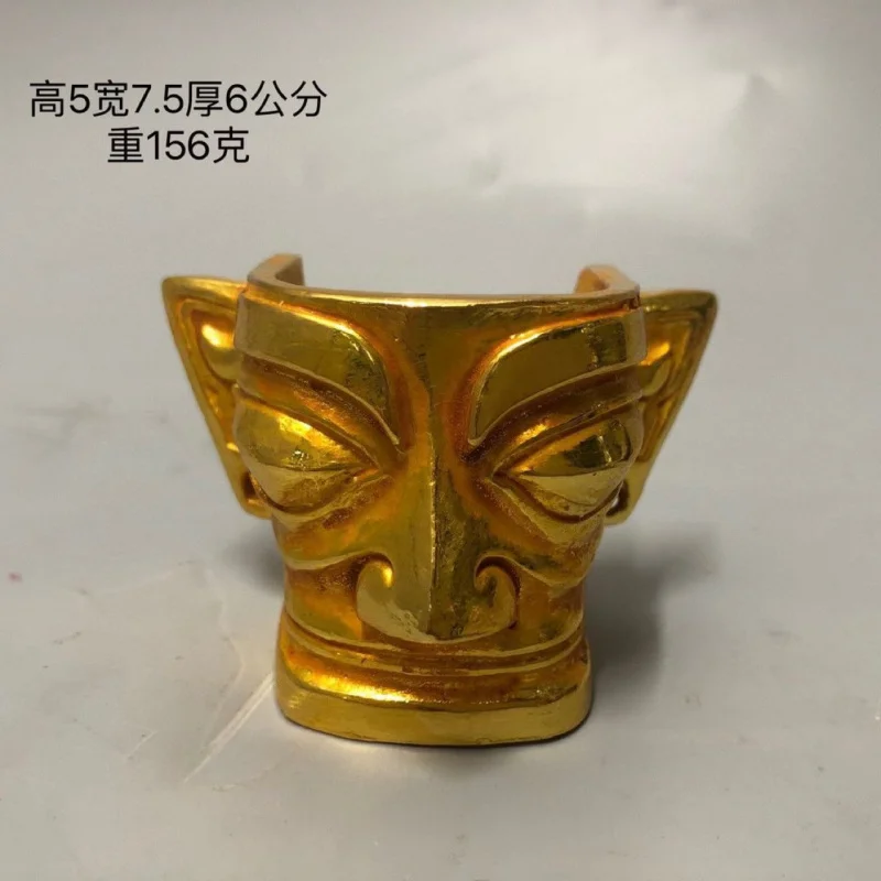 Creative Gold Mask Alloy Dragon Year Sanxingdui Ornament Home Desktop Chinese Style Craft Ornament
Creative Gold Mask Alloy Dragon Year Sanxingdui Ornament Home Desktop Chinese Style Craft Ornament