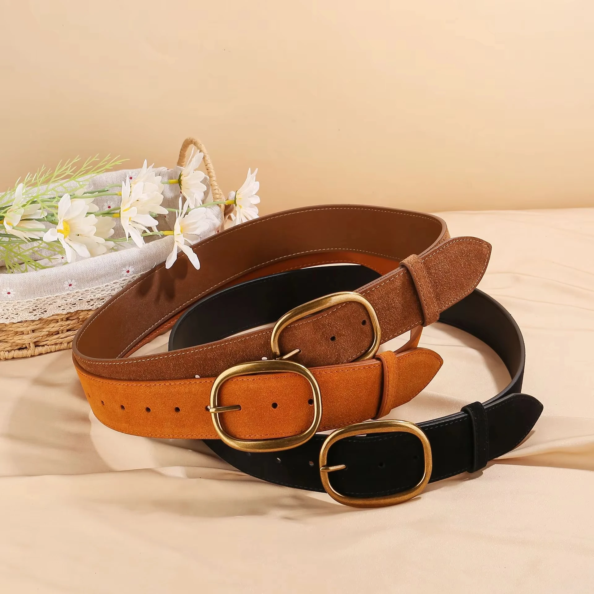 Frosted cowhide velvet leather wide waistband, retro alloy square buckle, women's versatile decorative waistband belt
Frosted cowhide velvet leather wide waistband, retro alloy square buckle, women's versatile decorative waistband belt