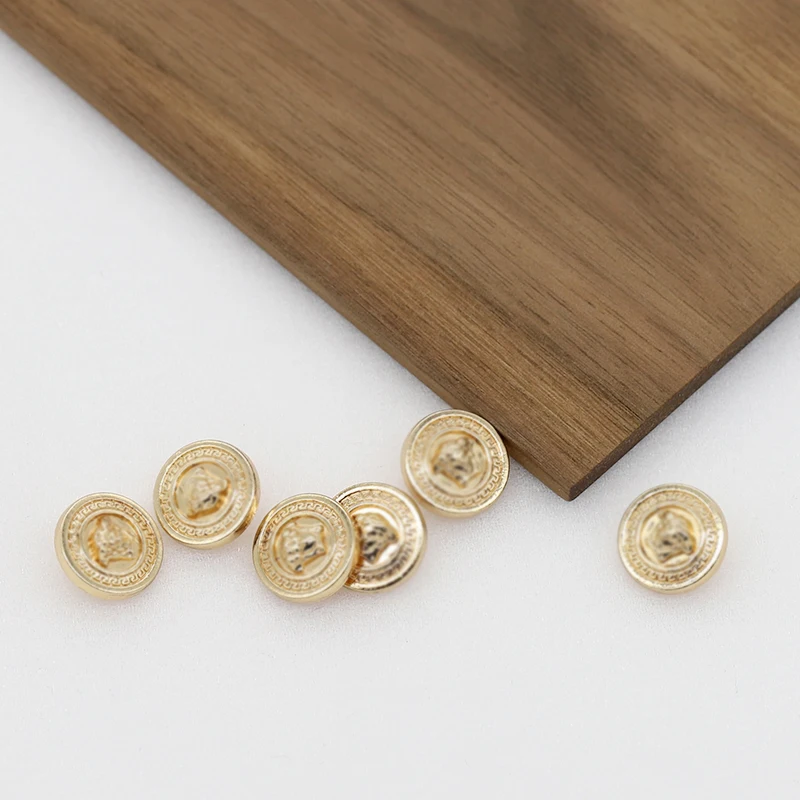 6pcs Luxury Golden Lion Head Buttons Metal Plastic Round Cufflinks Dress Suit Shirt Knit Coat Cuffs Button Clothing Accessory
6pcs Luxury Golden Lion Head Buttons Metal Plastic Round Cufflinks Dress Suit Shirt Knit Coat Cuffs Button Clothing Accessory