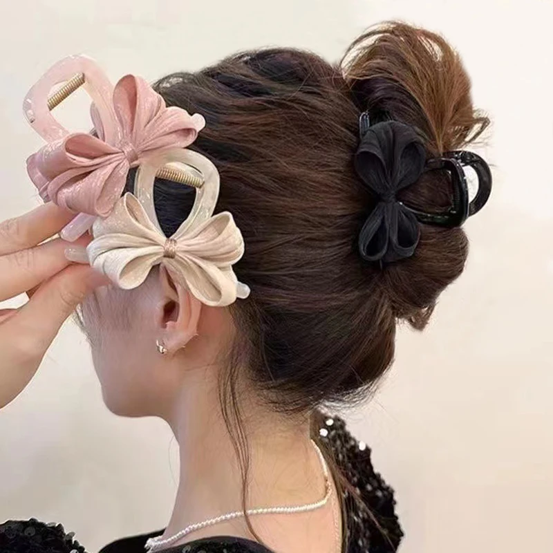 Korean Bow Hair Clip for Women Temperament Fabric Shark Clip Sweet Hair Accessories New Female Hair Claw Clips Girls Headdress
Korean Bow Hair Clip for Women Temperament Fabric Shark Clip Sweet Hair Accessories New Female Hair Claw Clips Girls Headdress