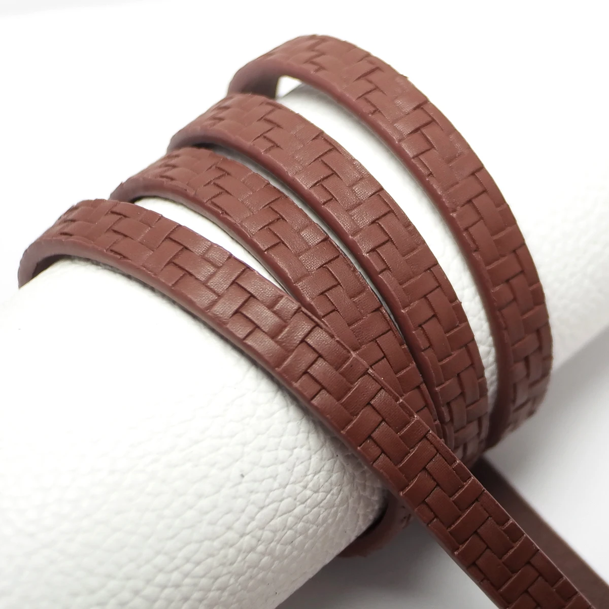 46inches Brown Leather Cord,Embossed Braided Leather Strip, Three-Dimensional Texture Bracelet Making,Vintage Craft Cord
46inches Brown Leather Cord,Embossed Braided Leather Strip, Three-Dimensional Texture Bracelet Making,Vintage Craft Cord