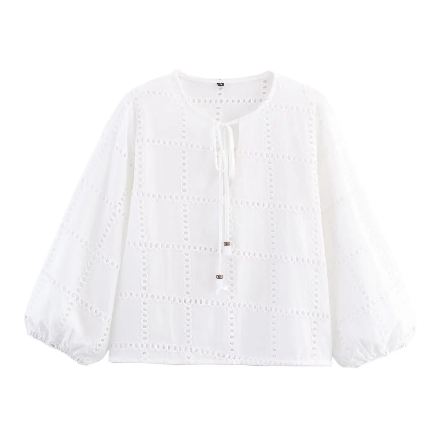 2025 Holiday Style Spring And Autumn Women's White Shirt Lace-up Round Neck Long Sleeve Hollow Embroidery Short Shirt Beach Top
2025 Holiday Style Spring And Autumn Women's White Shirt Lace-up Round Neck Long Sleeve Hollow Embroidery Short Shirt Beach Top