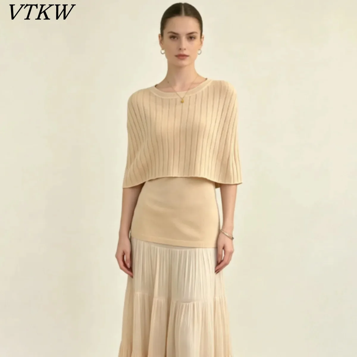 VTKW 2026 New Women Fashion Knit Shrug Top Short Sleeve Crew Neck Ribbed Oversized Elegant Casual Summer Blouse
VTKW 2026 New Women Fashion Knit Shrug Top Short Sleeve Crew Neck Ribbed Oversized Elegant Casual Summer Blouse