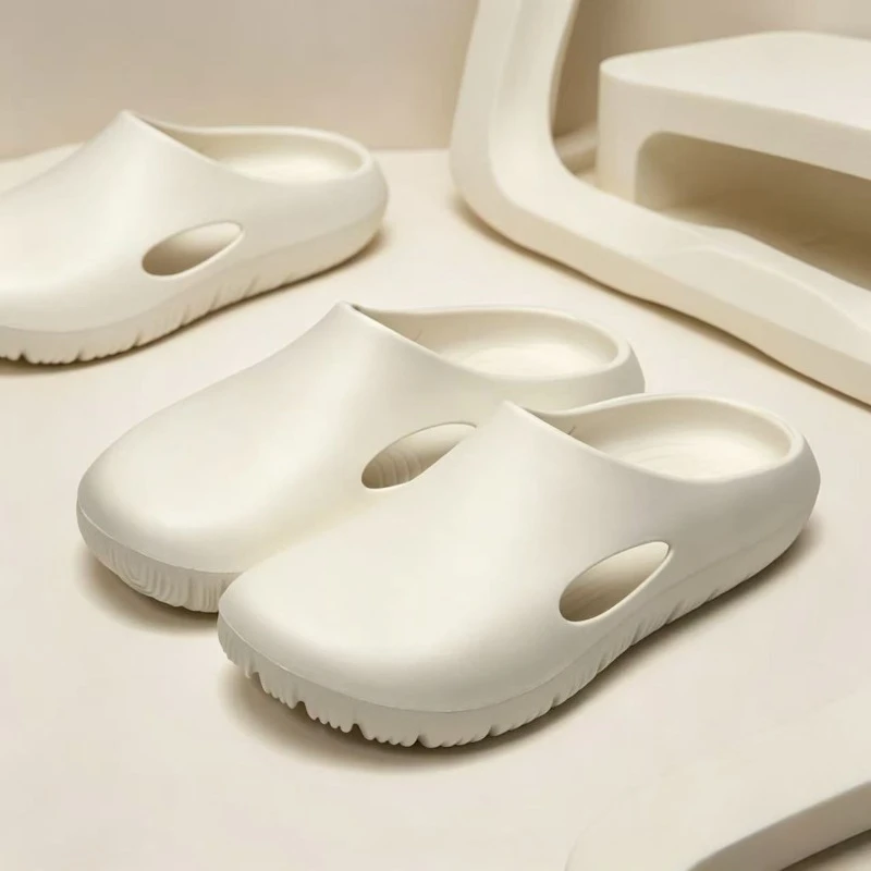 Summer New EVA Cool Slippers for Home Comfort, Anti slip Fashion, Versatile Couple Wearing Baotou Slippers for Men
Summer New EVA Cool Slippers for Home Comfort, Anti slip Fashion, Versatile Couple Wearing Baotou Slippers for Men
