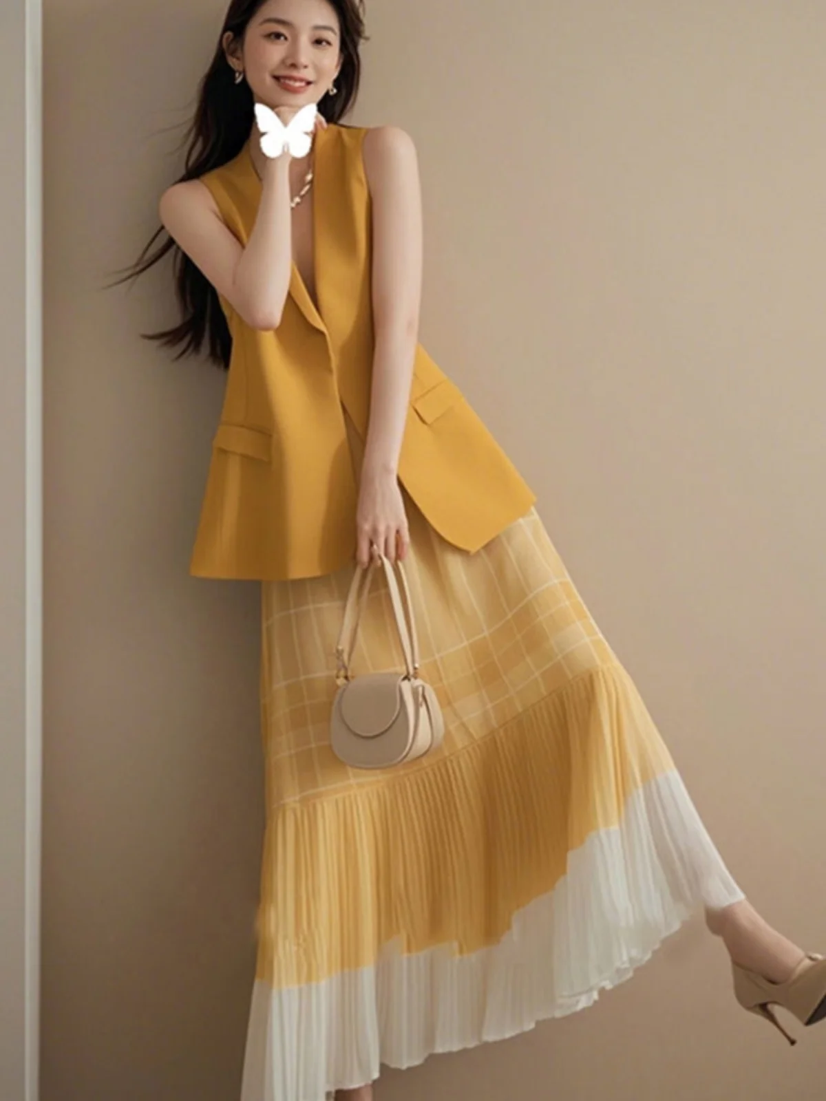 Fashionable Orange Vest And Plaid Skirt Two-Piece Set Youthful Summer Outfit V-Neck Brand Unbranded Autumn
Fashionable Orange Vest And Plaid Skirt Two-Piece Set Youthful Summer Outfit V-Neck Brand Unbranded Autumn