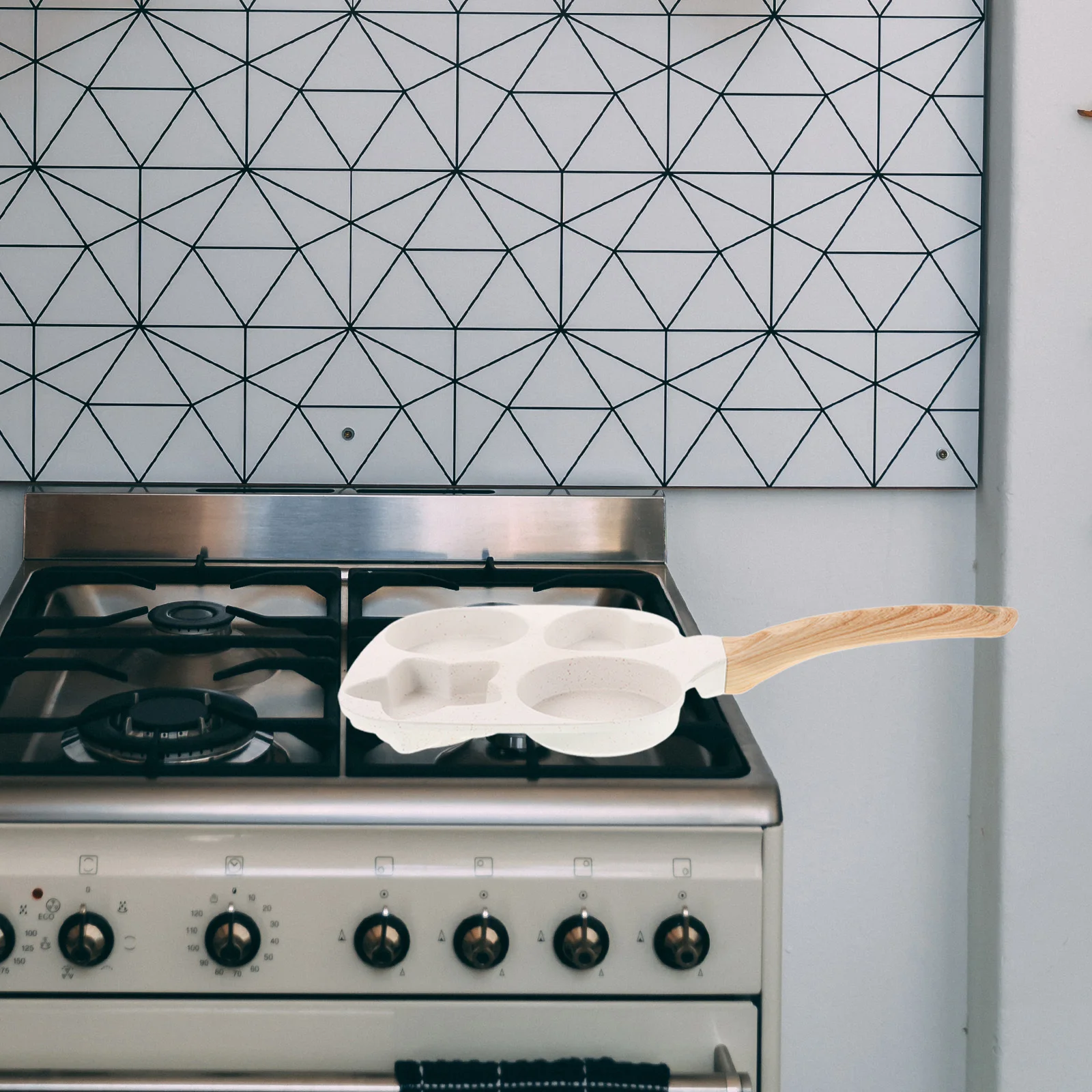 4 Slots Egg Frying Pan Nonstick Cooking Pan Transfer Anti-Scald Handle Insulated Kitchen Tool Gift Idea
4 Slots Egg Frying Pan Nonstick Cooking Pan Transfer Anti-Scald Handle Insulated Kitchen Tool Gift Idea