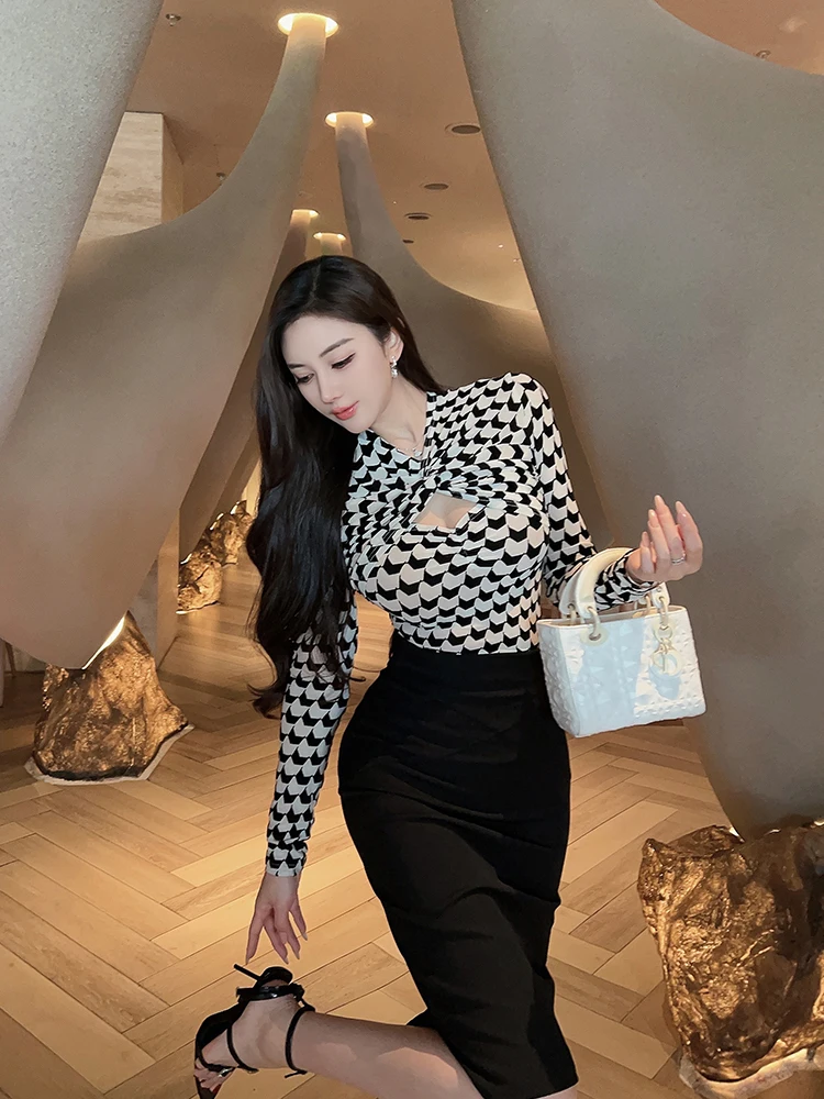 Long Sve Floing Base irt Женская весенняя визуальная модная футболка с вырезом, облегающая круглая футболка с классическим узором
Long Sve Floing Base irt Женская весенняя визуальная модная футболка с вырезом, облегающая круглая футболка с классическим узором