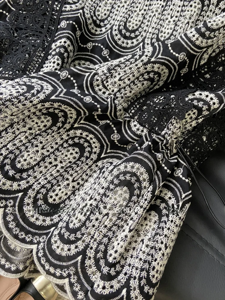 Retro Design Summer 2025 Women's Lace Trim Svel irt Dstring Waist Hollow out Faionable Top Commute Sle Loose Fit
Retro Design Summer 2025 Women's Lace Trim Svel irt Dstring Waist Hollow out Faionable Top Commute Sle Loose Fit