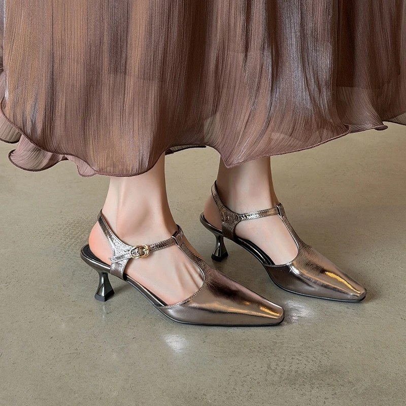 Women's new summer genuine leather, cowhide, pine buckle, high-heeled toe, Mueller shoes, high-end temperament, fashion sandals
Women's new summer genuine leather, cowhide, pine buckle, high-heeled toe, Mueller shoes, high-end temperament, fashion sandals