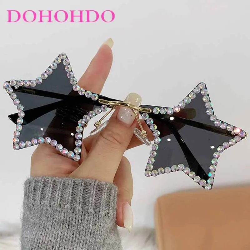 Fashion Rimless Pentagram Sequin Decoration Sunglasses Men Women Trend Personality Wacky Party Sunglasses Lentes De Sol UV400
Fashion Rimless Pentagram Sequin Decoration Sunglasses Men Women Trend Personality Wacky Party Sunglasses Lentes De Sol UV400