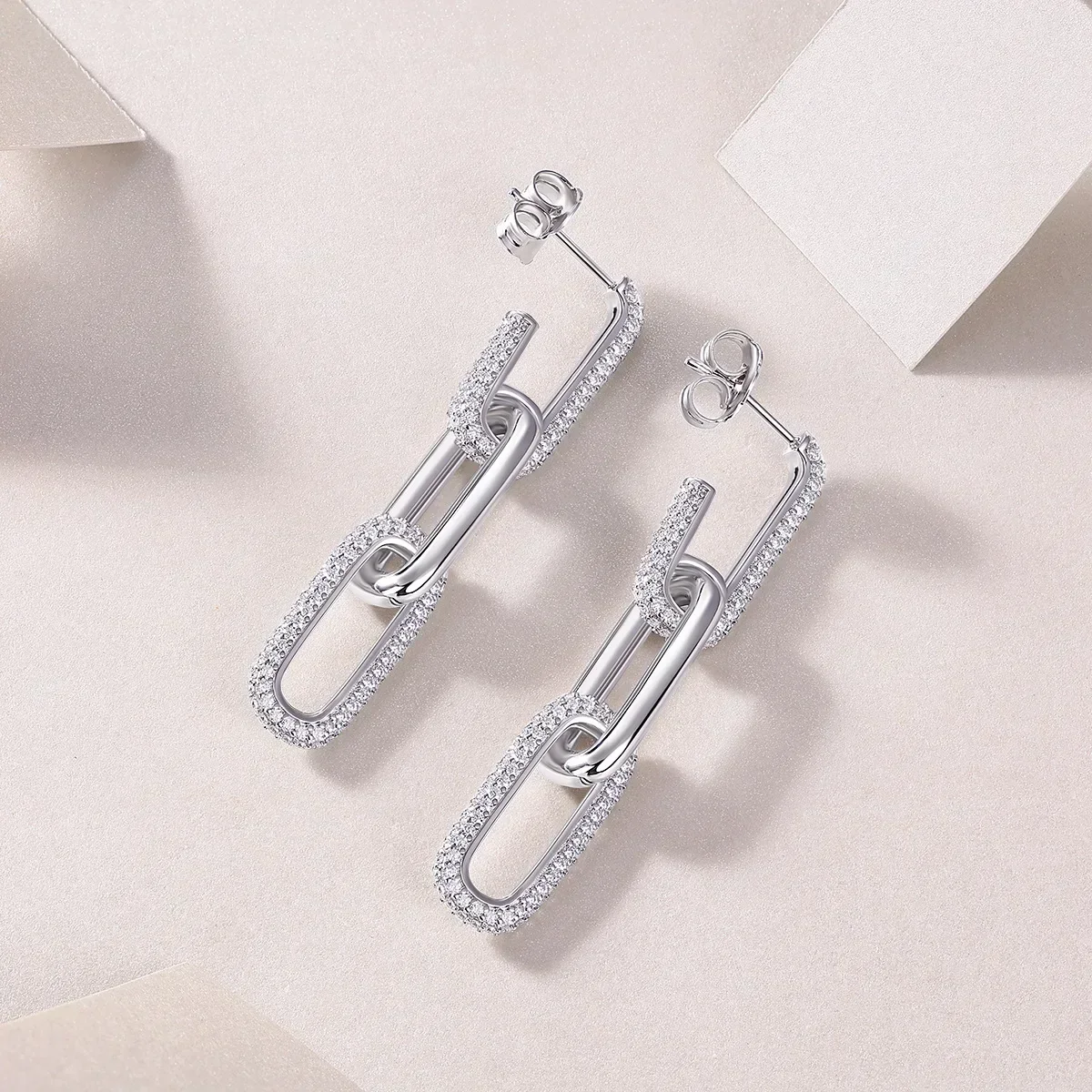 1MM D Color Moissanite Paperclip Link Earrings For Women S925 Silver Lab Diamond Drop Earrings Luxury Party Fine Jewelry
1MM D Color Moissanite Paperclip Link Earrings For Women S925 Silver Lab Diamond Drop Earrings Luxury Party Fine Jewelry