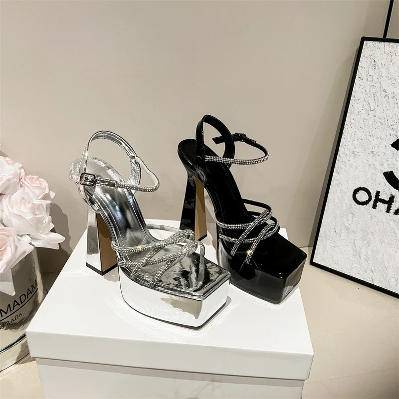 2026 Summer New Fashion Cross Rhinestone High Heel Sandals Thick Heel Platform Open Toe Wedding Party Shoes
2026 Summer New Fashion Cross Rhinestone High Heel Sandals Thick Heel Platform Open Toe Wedding Party Shoes